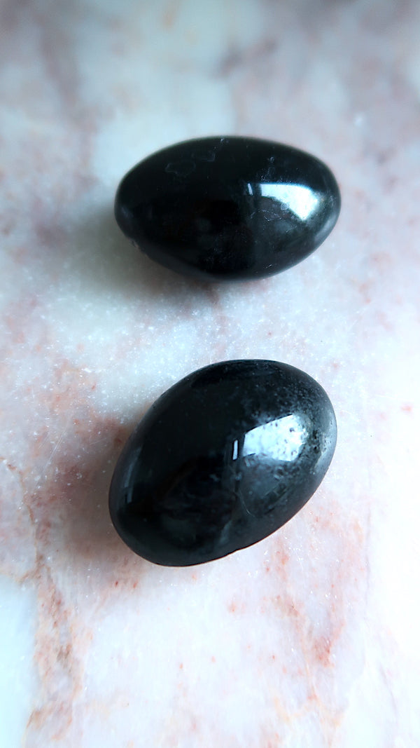 Black Tourmaline Palm Stone