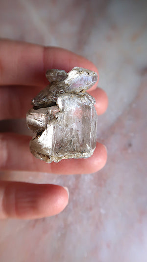 Light Smokey Quartz Point