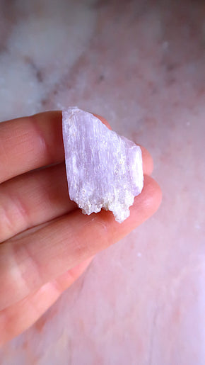 Raw Pink Kunzite
