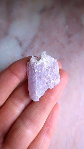 Raw Pink Kunzite