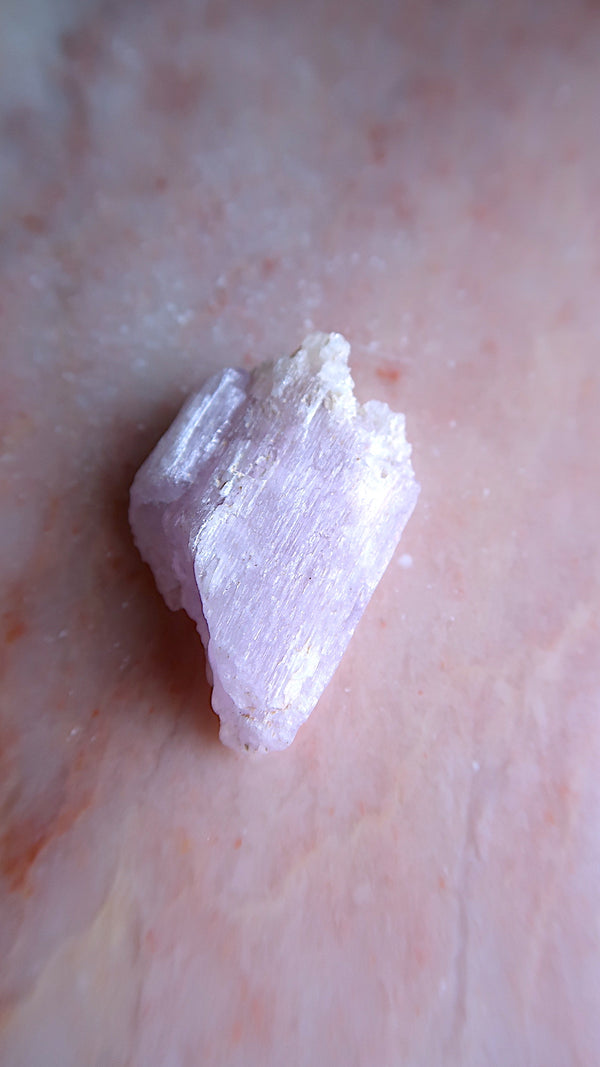 Raw Pink Kunzite