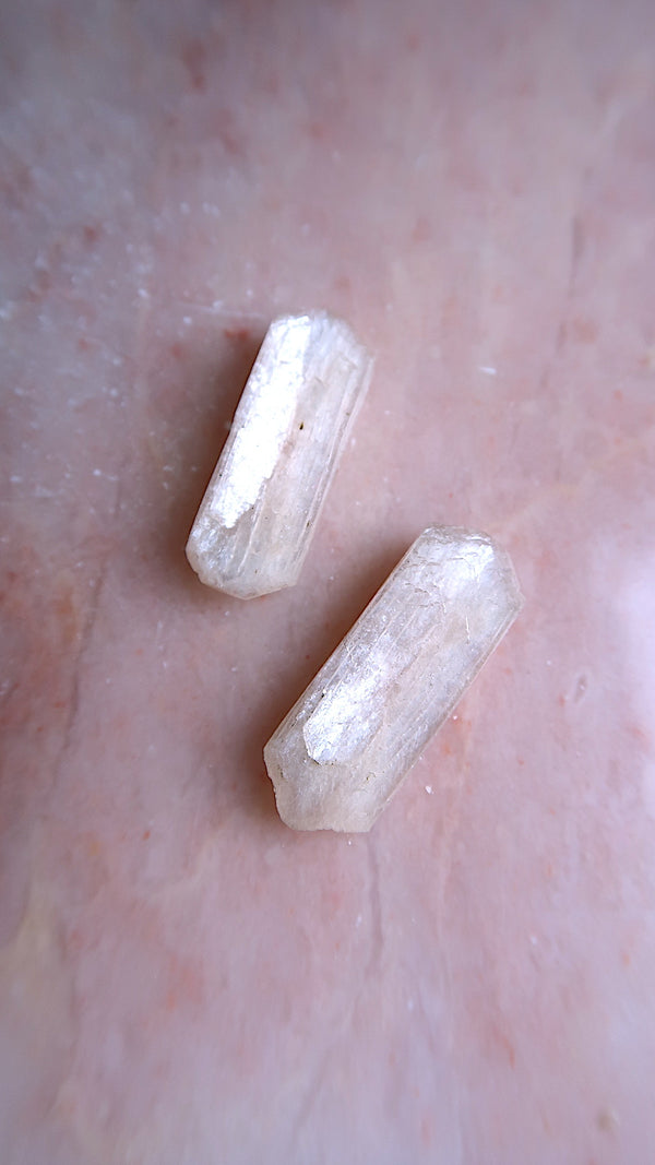 Stilbite Blades