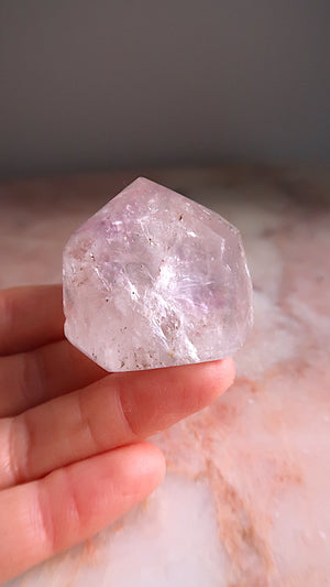 Light Amethyst Point