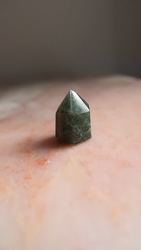 Extra Small Green Chlorite Point