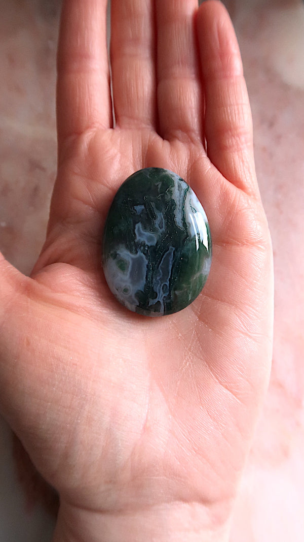 Moss Agate Palm Stone