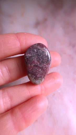 Grossuler Garnet Tumble