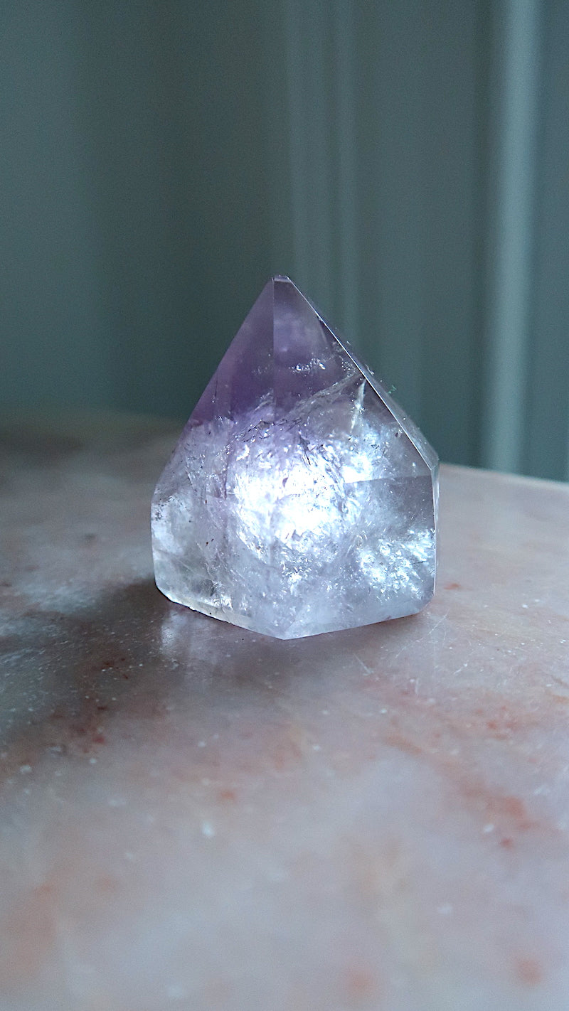 Light Amethyst Point