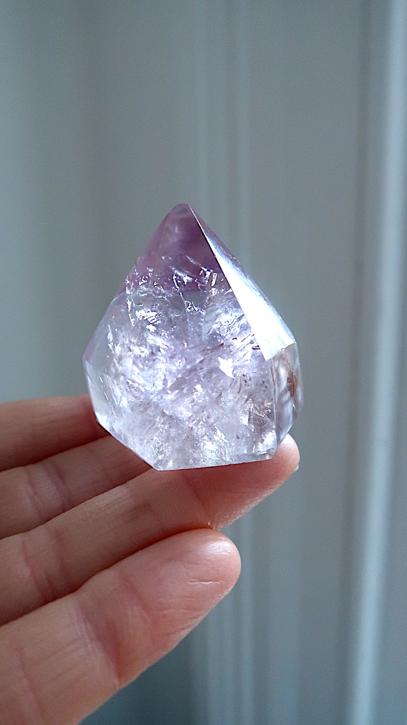 Light Amethyst Point