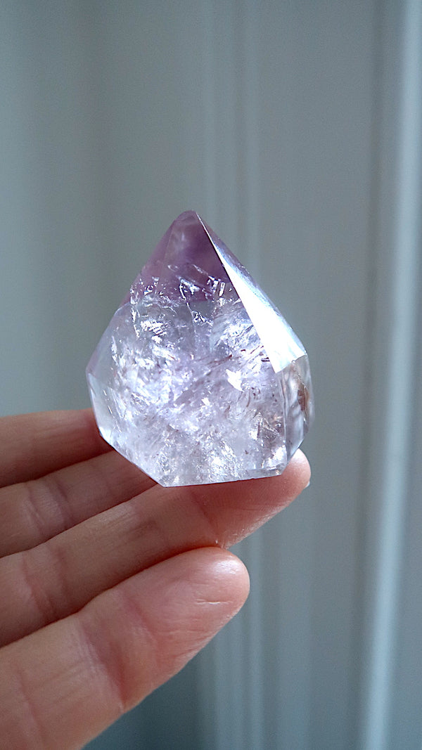 Light Amethyst Point