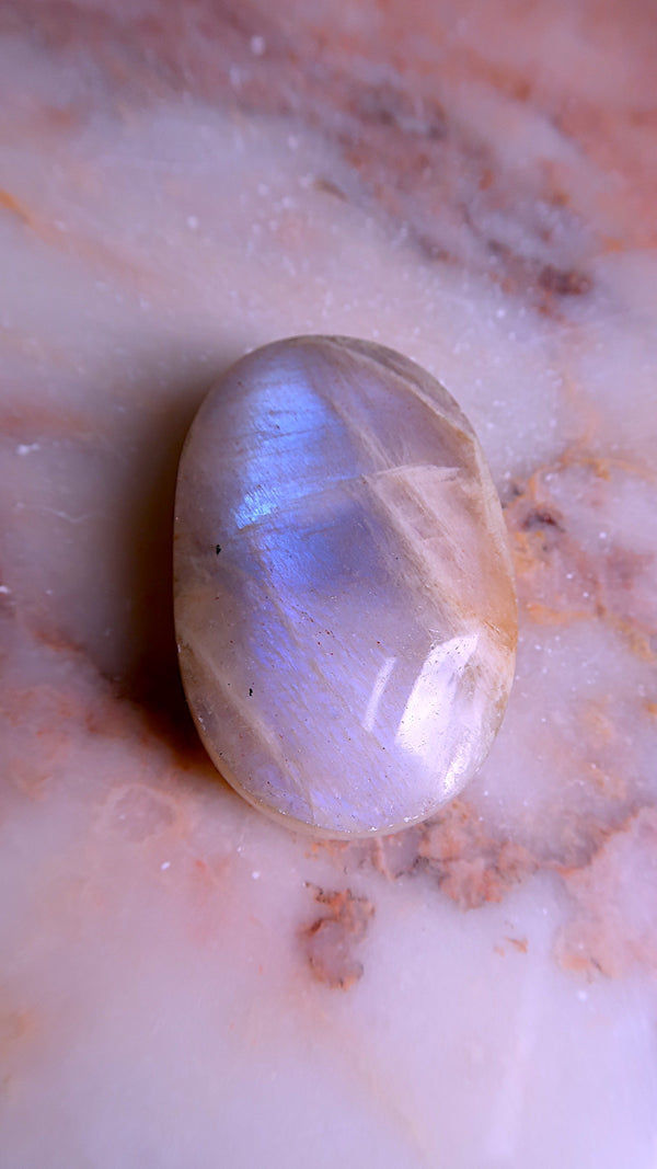 Moonstone Palm Stone