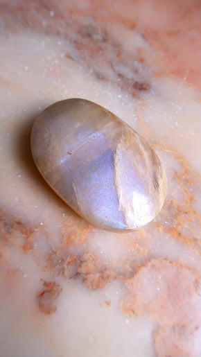 Moonstone Palm Stone