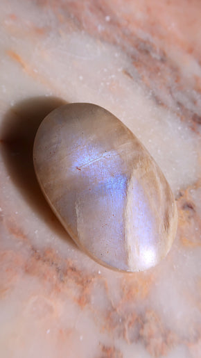 Moonstone Palm Stone