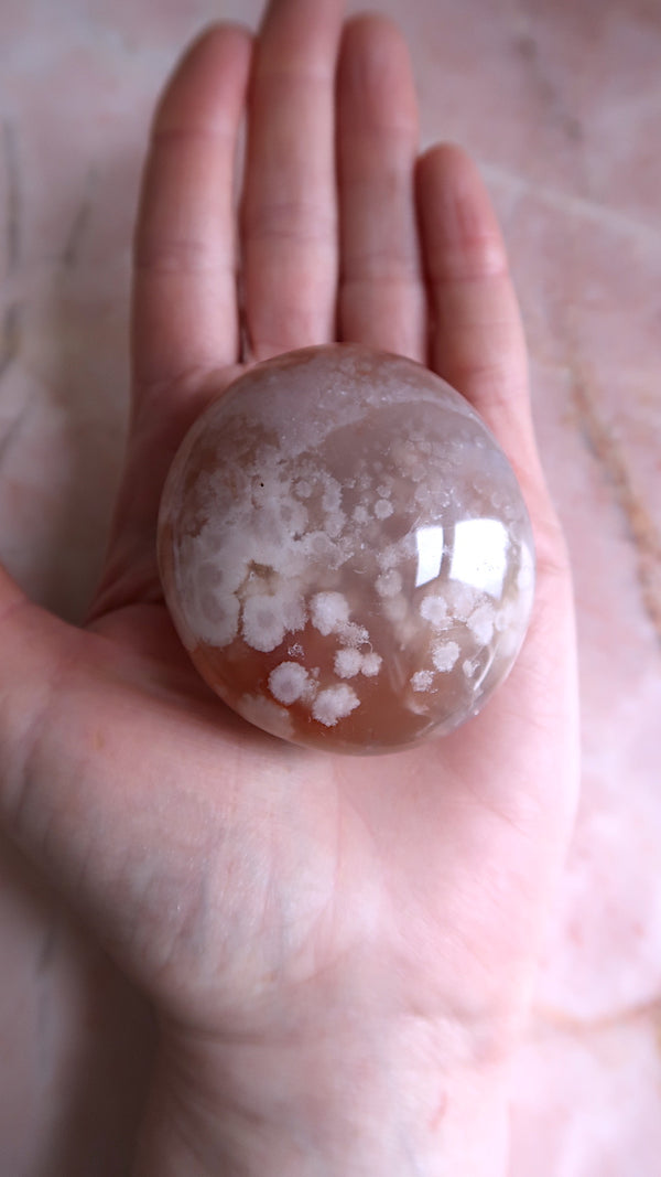 Large Flower Agate Palm Stone
