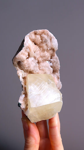 Rare Premium Yellow Optiacl Calcite