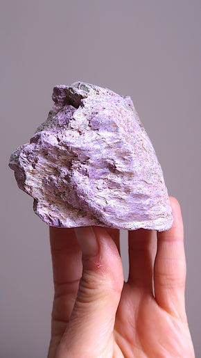 Raw Purple Stichtite