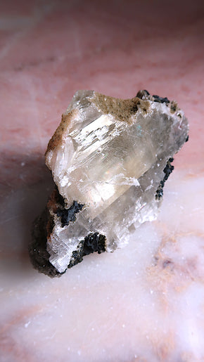 Special:Yellow Optical Calcite (rainbows)