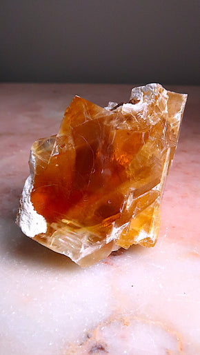 Rare Amber Optical Calcite (rainbow flash)