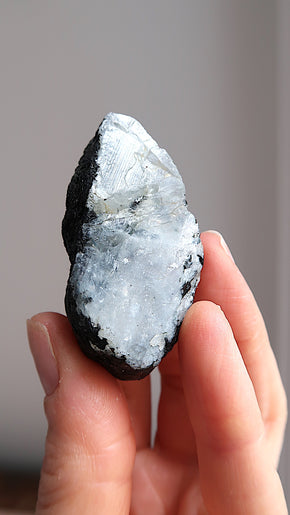 Premium Raw Rainbow Moonstone