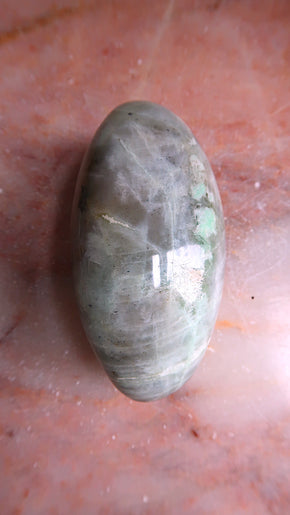 Garnierite Palm Stone