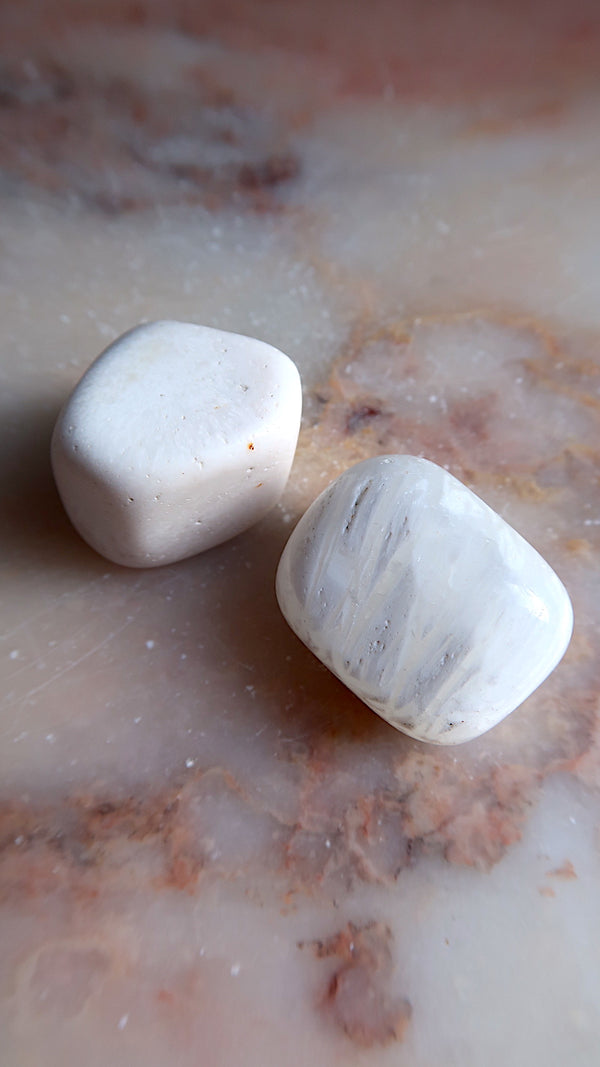Scolecite Tumbles