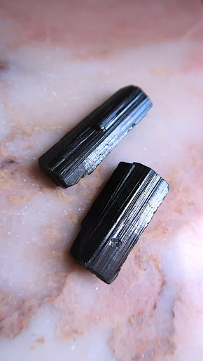 Raw Black Epidote