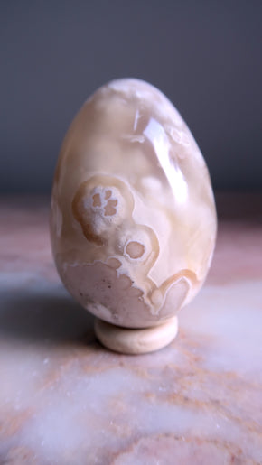 Large White flower Agate Egg