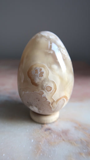 Large White flower Agate Egg