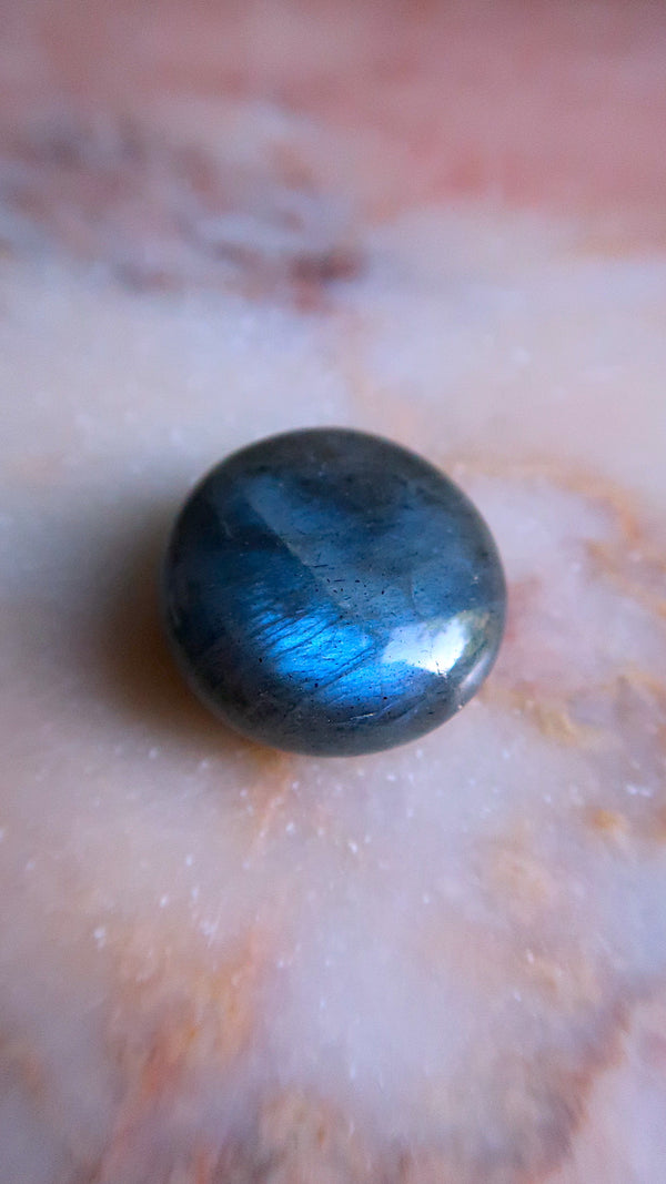 Labradorite Pebble