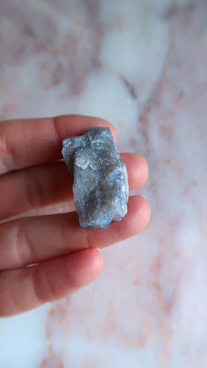 Small Raw Lilac Blue-Grey Moonstone