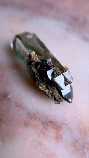 Stunning Phantom Garden Quartz Point