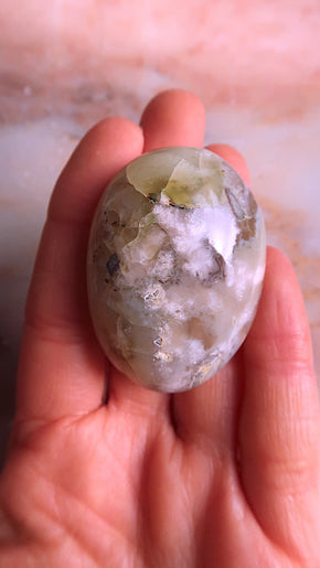 Flower Agate Palm Stone
