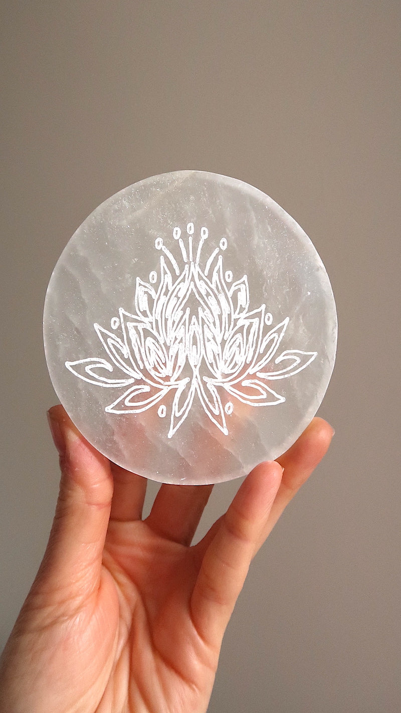 Selenite Plate (Lotus)