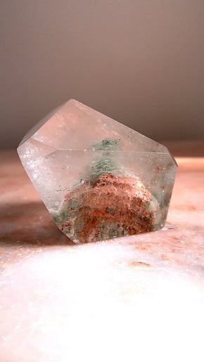 Premium Garden Quartz (Phantom detail)