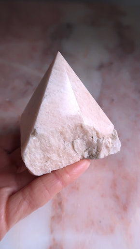 Large Peach Moonstone Point