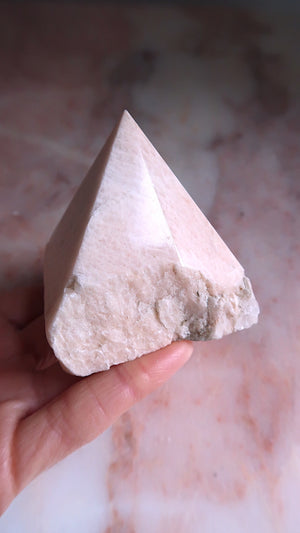 Large Peach Moonstone Point