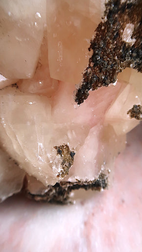 Special: XL Honey & Pink Calcite