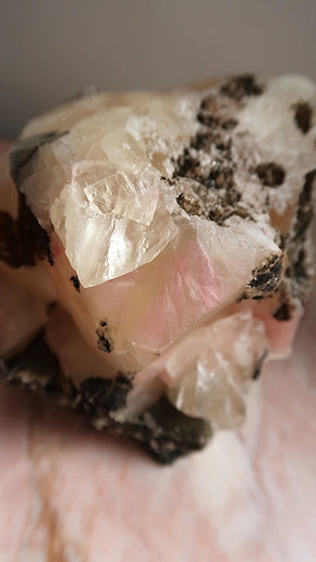 Special: XL Honey & Pink Calcite