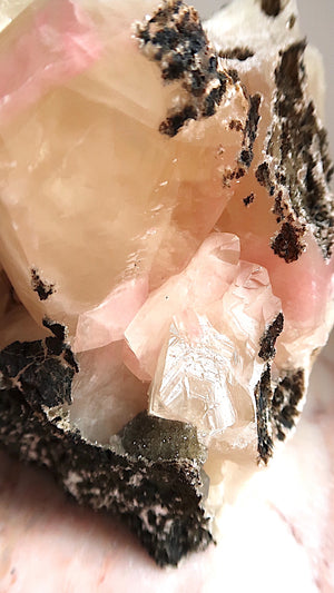 Special: XL Honey & Pink Calcite