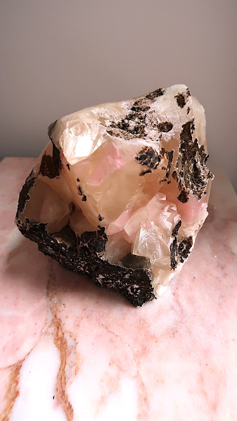 Special: XL Honey & Pink Calcite