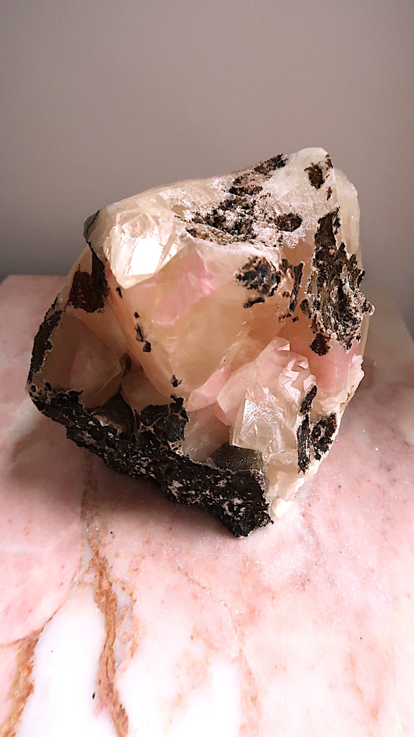 Special: XL Honey & Pink Calcite