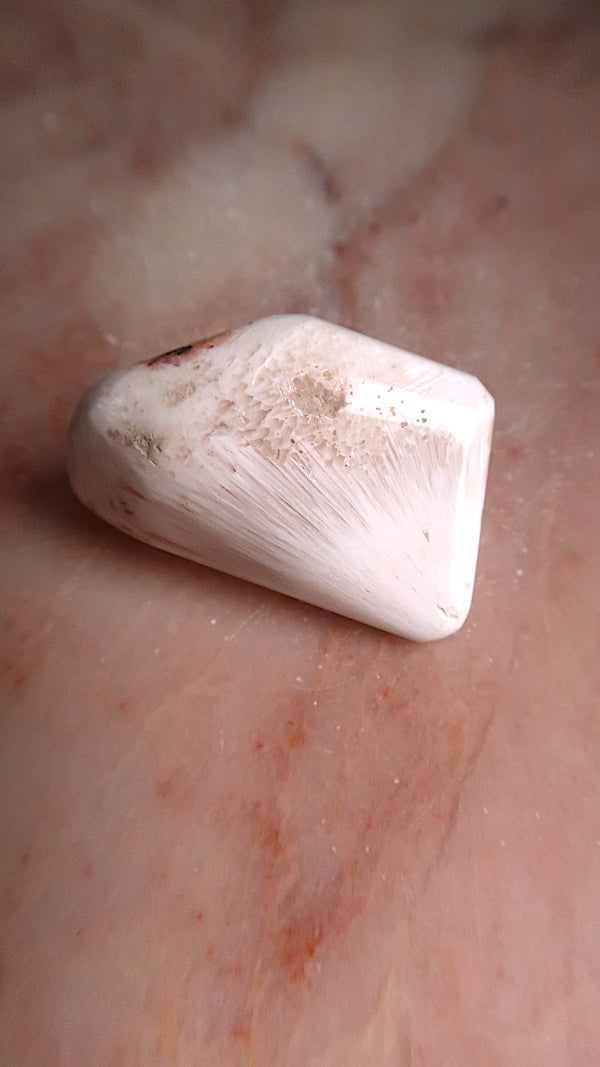 Scolecite Tumble