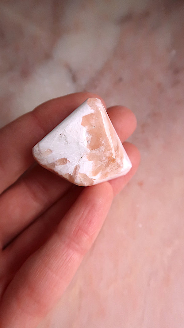 Scolecite Palm Stone