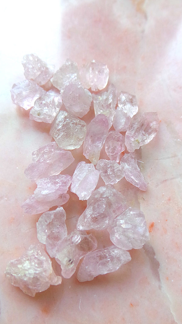 Xsmall Rose Quartz crystals