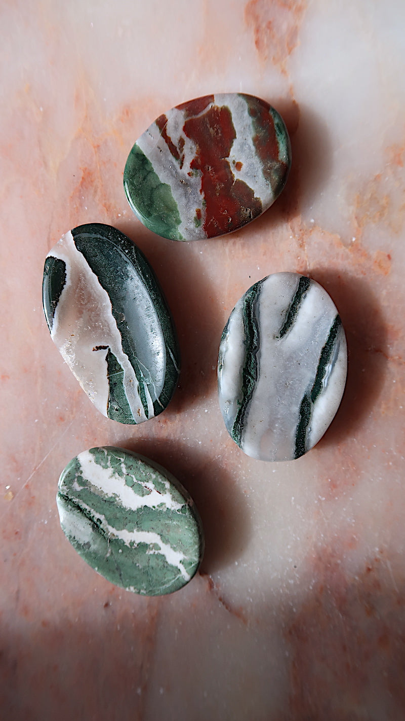 Green Sardonyx Palm Stone