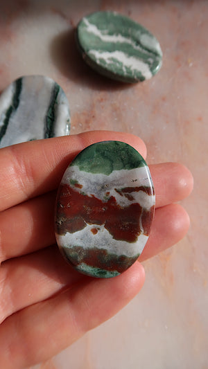 Green Sardonyx Palm Stone